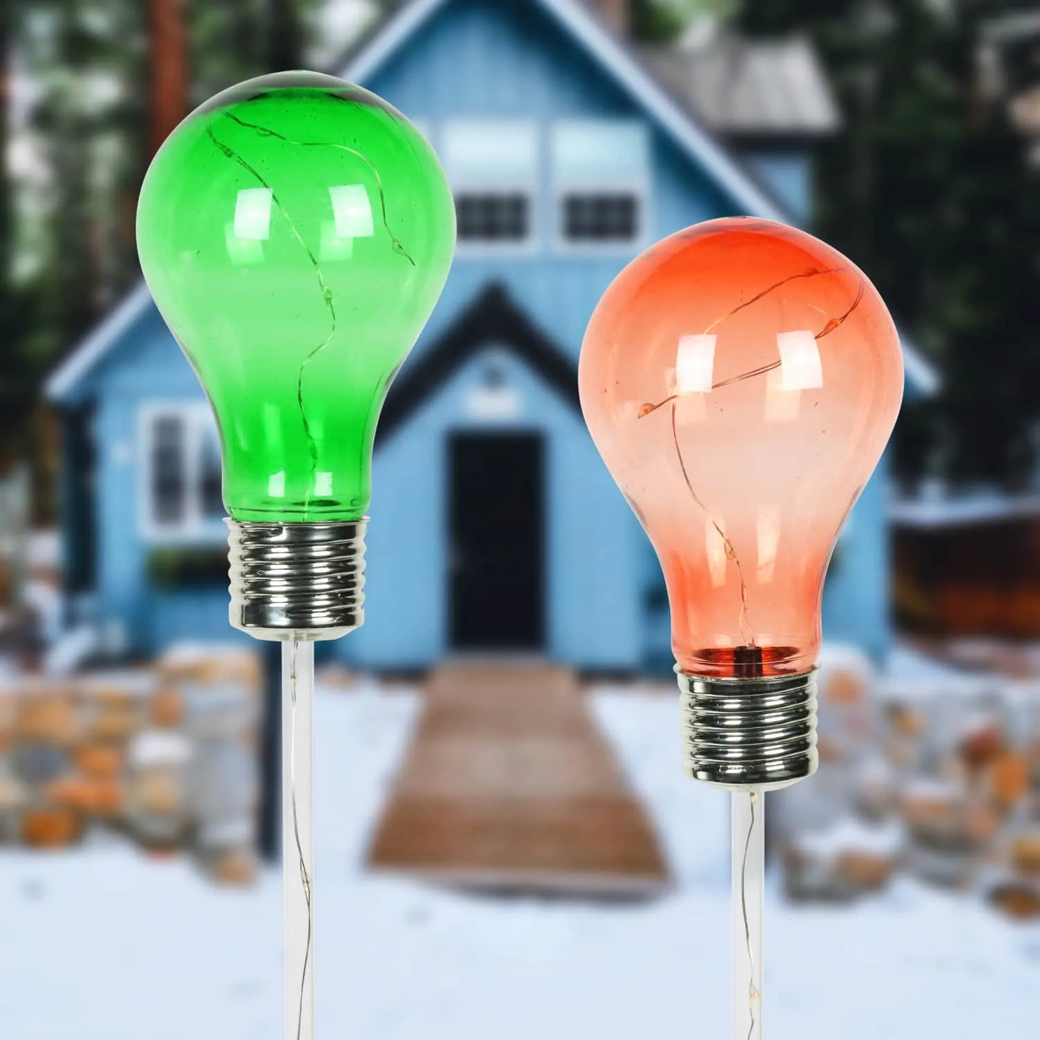 2 Piece Solar Holiday Light Bulb Stake Set in Green and Red, 2.5 x 19.5 Inches