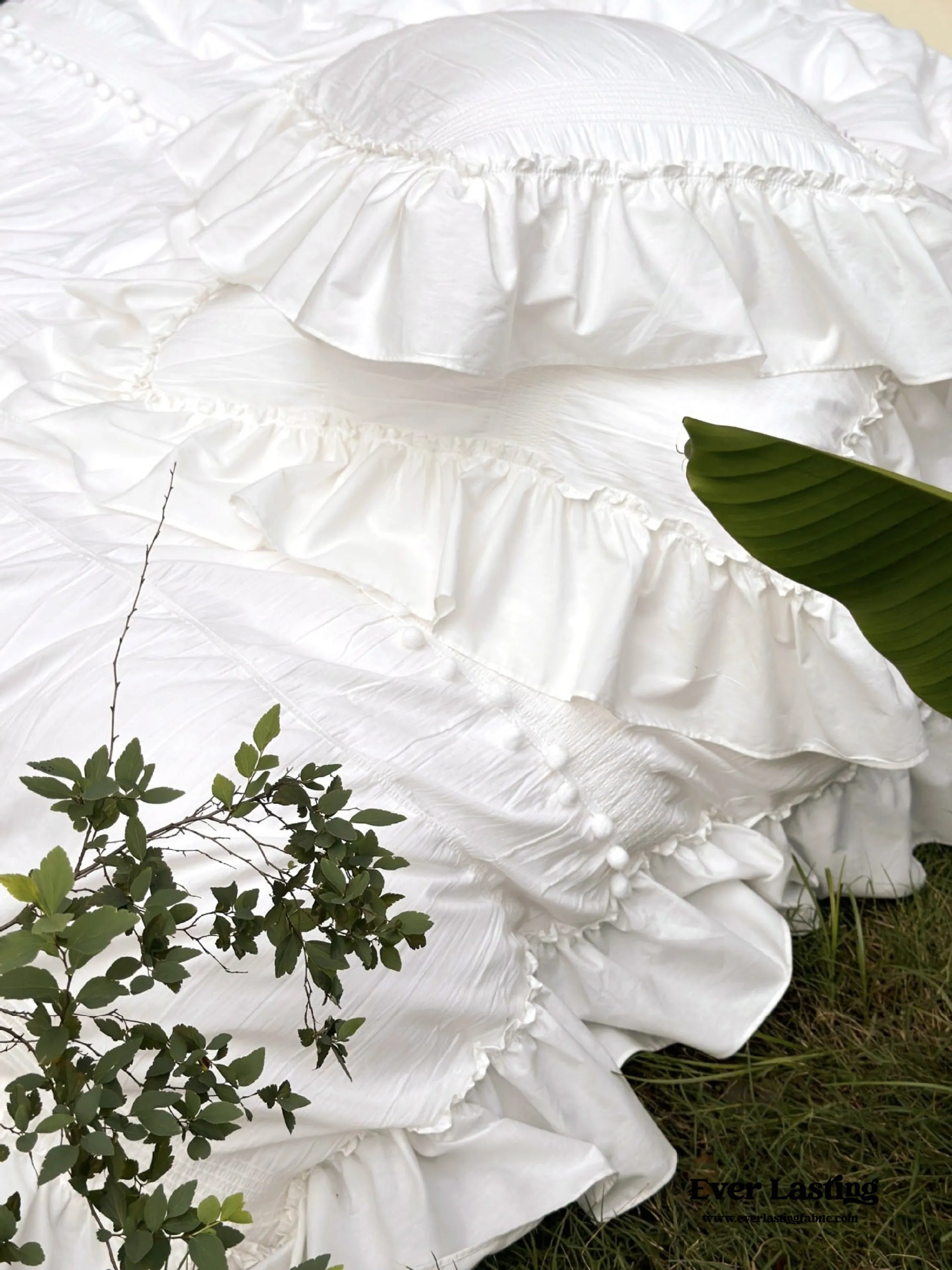 Bubble Washed Cotton Ruffle Bedding Set / White