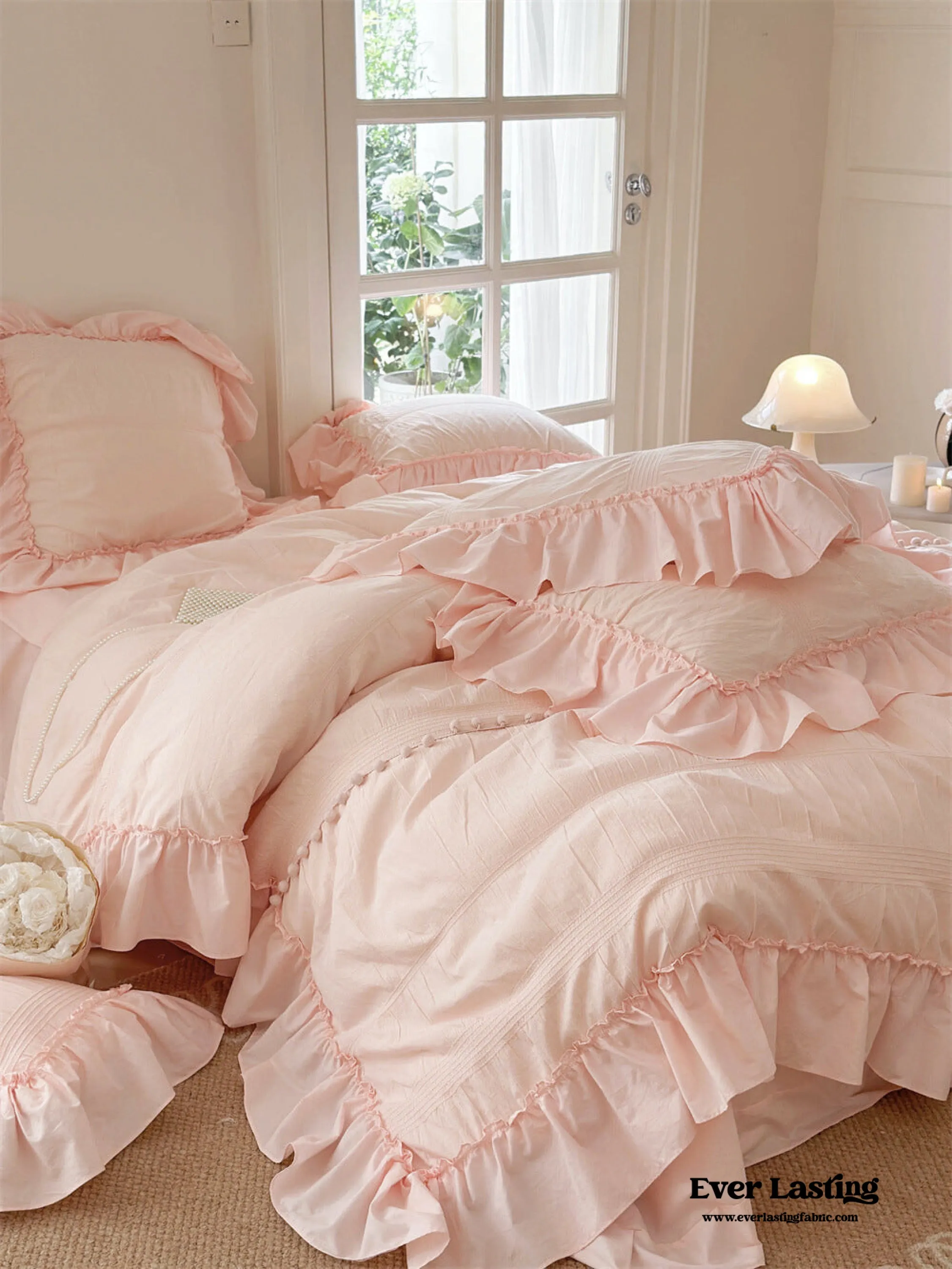 Bubble Washed Cotton Ruffle Bedding Set / White