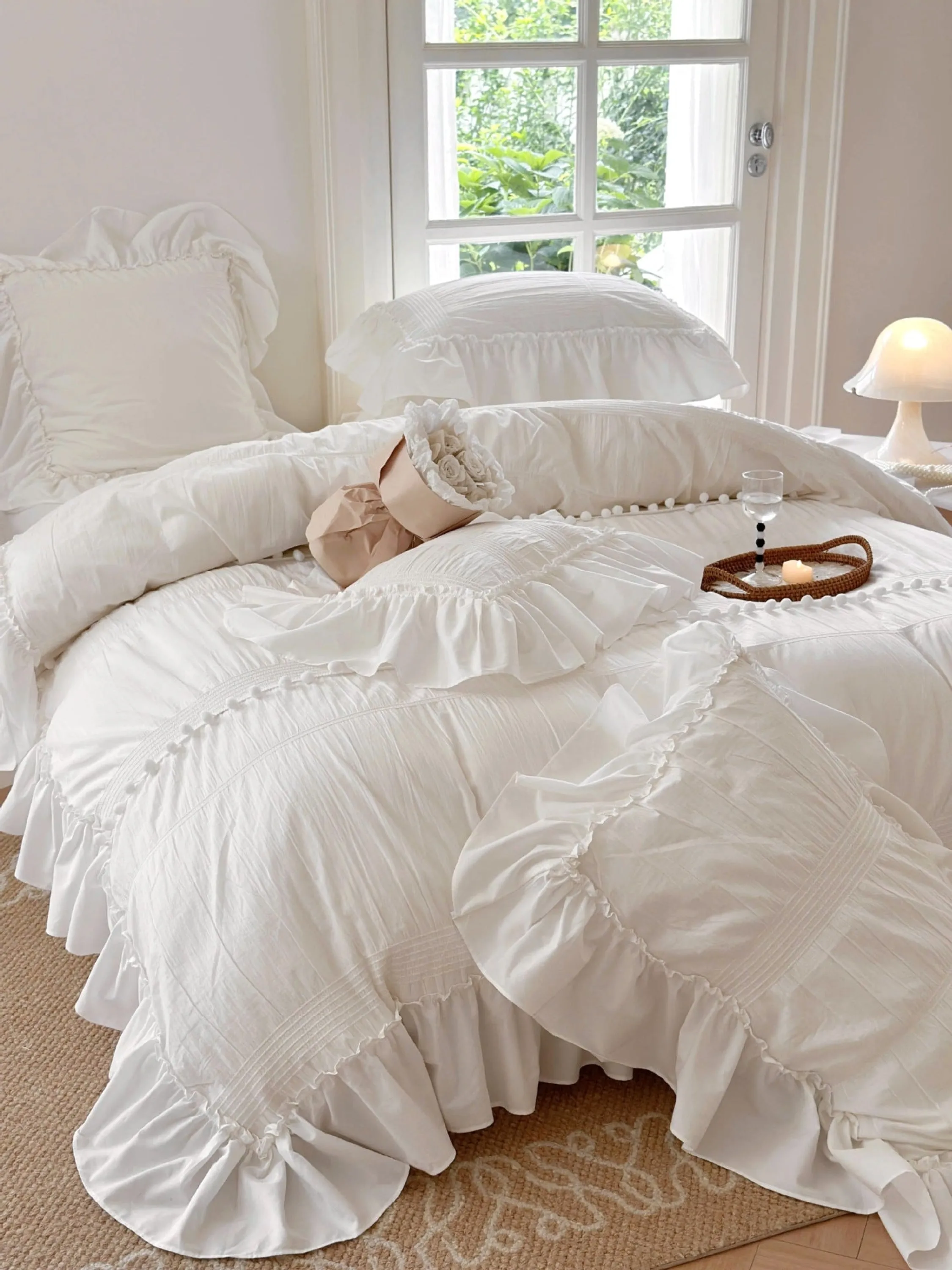 Bubble Washed Cotton Ruffle Bedding Set / White