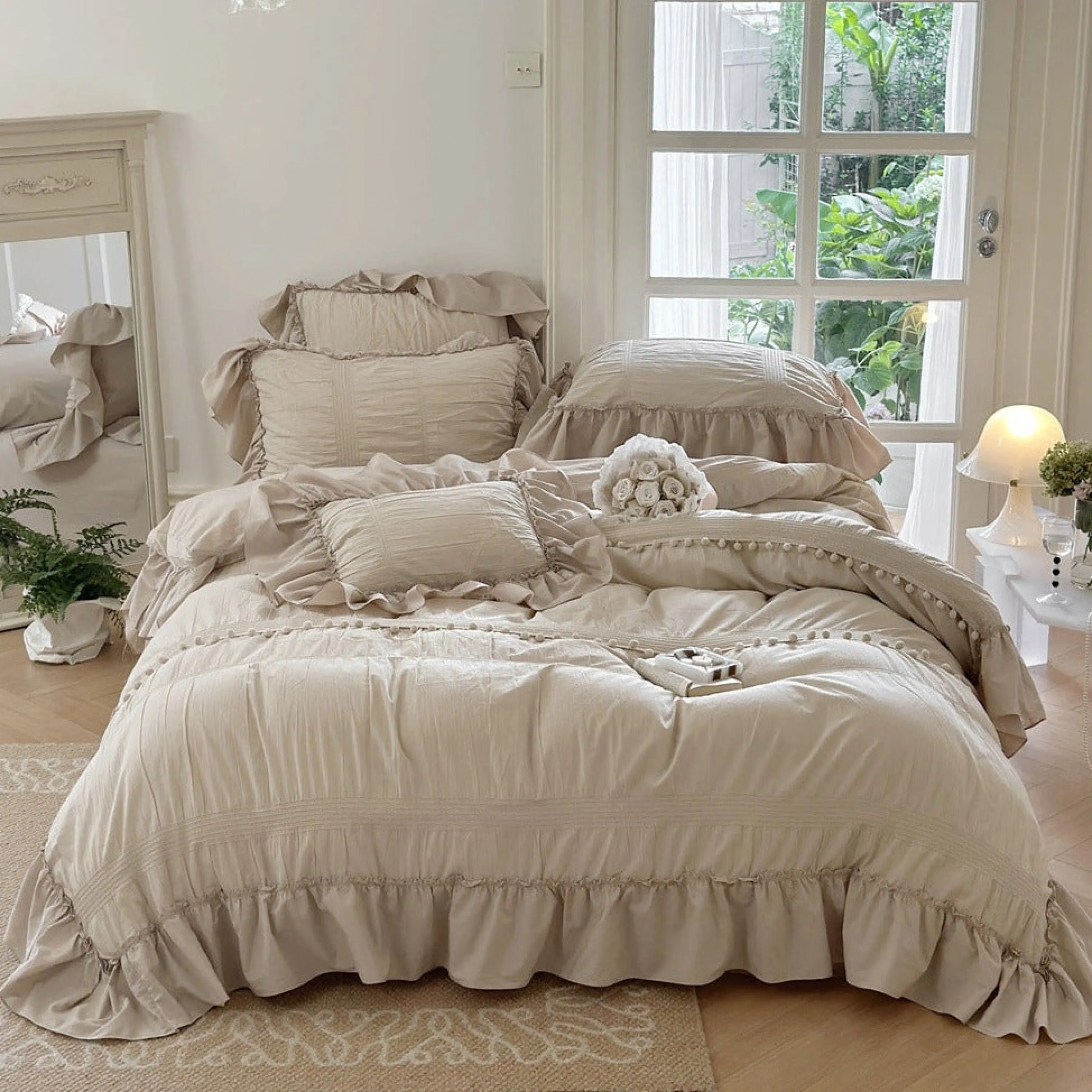 Bubble Washed Cotton Ruffle Bedding Set / White