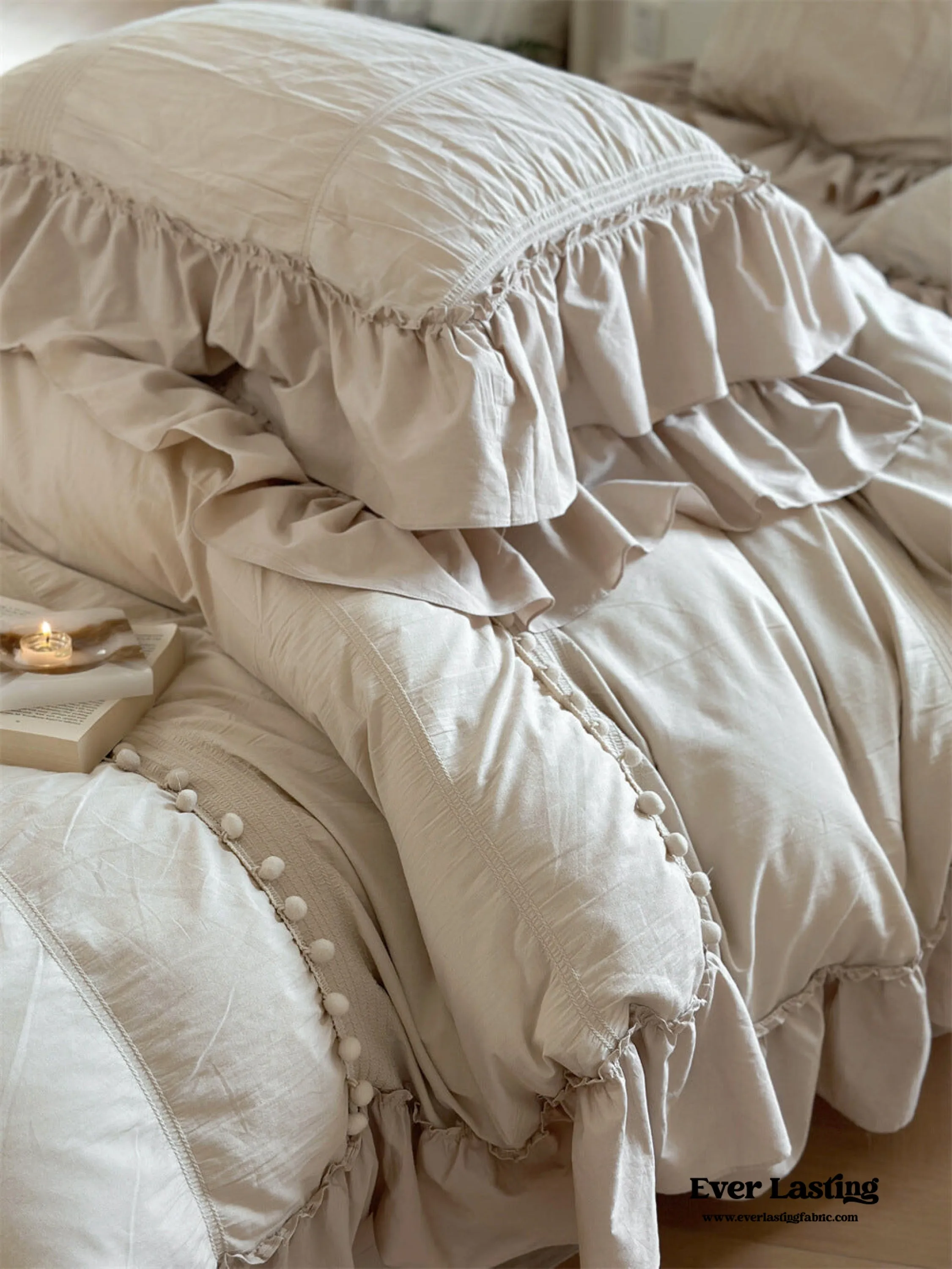 Bubble Washed Cotton Ruffle Bedding Set / White