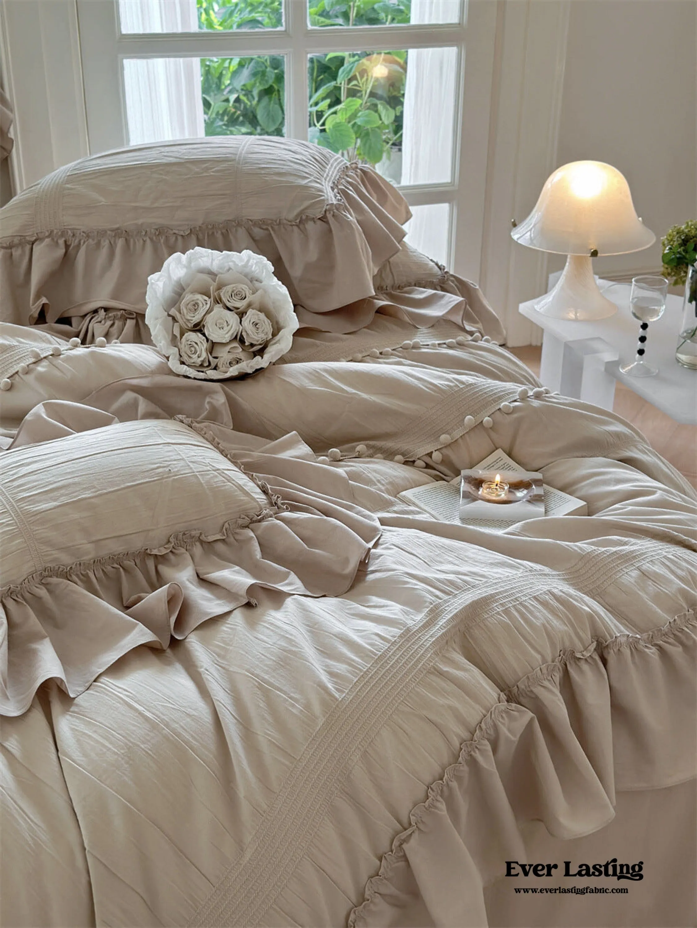 Bubble Washed Cotton Ruffle Bedding Set / White