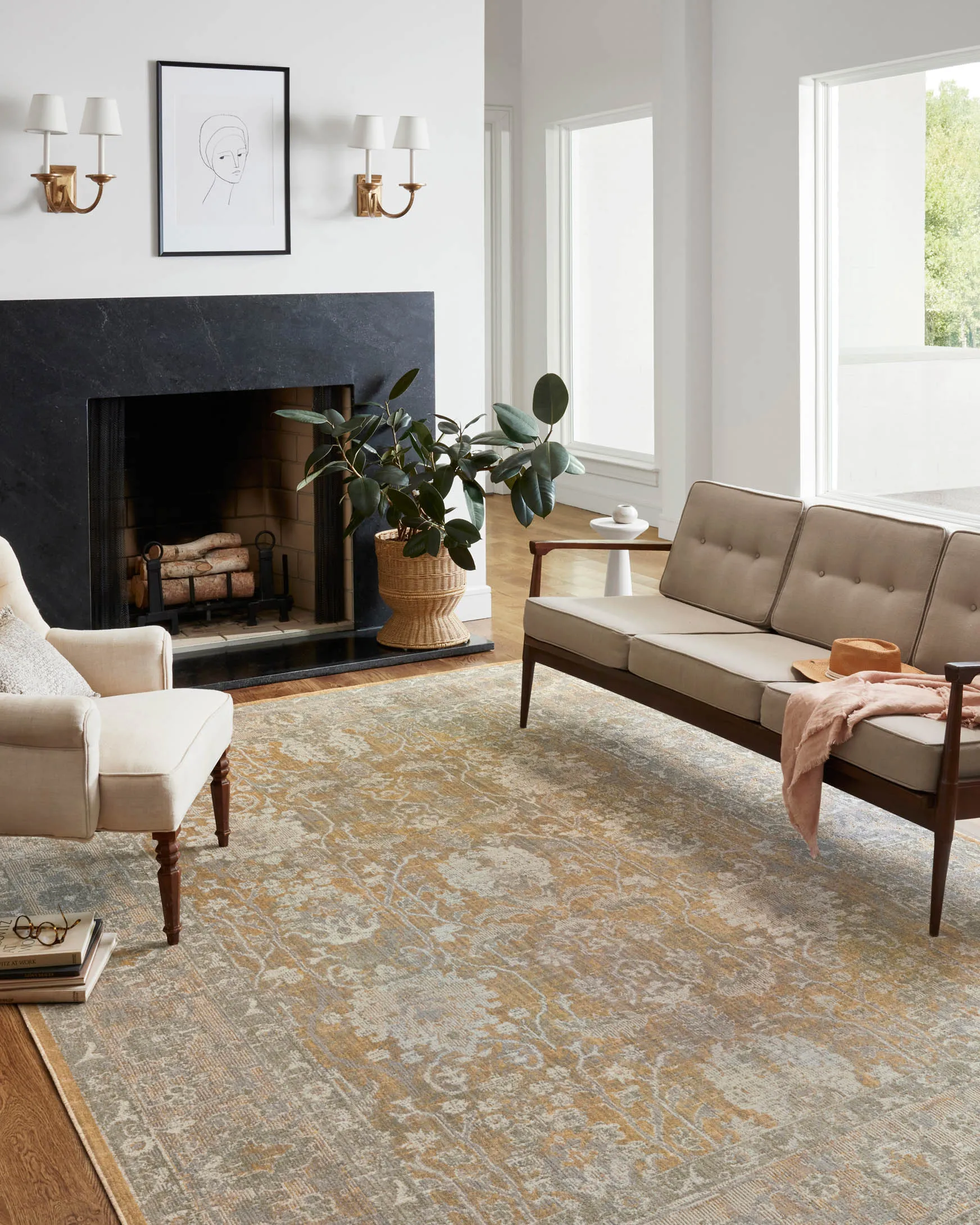 Chris Loves Julia x Loloi - Rosemarie Collection - Traditional Power Loomed Rug in Gold & Sand (ROE-01)