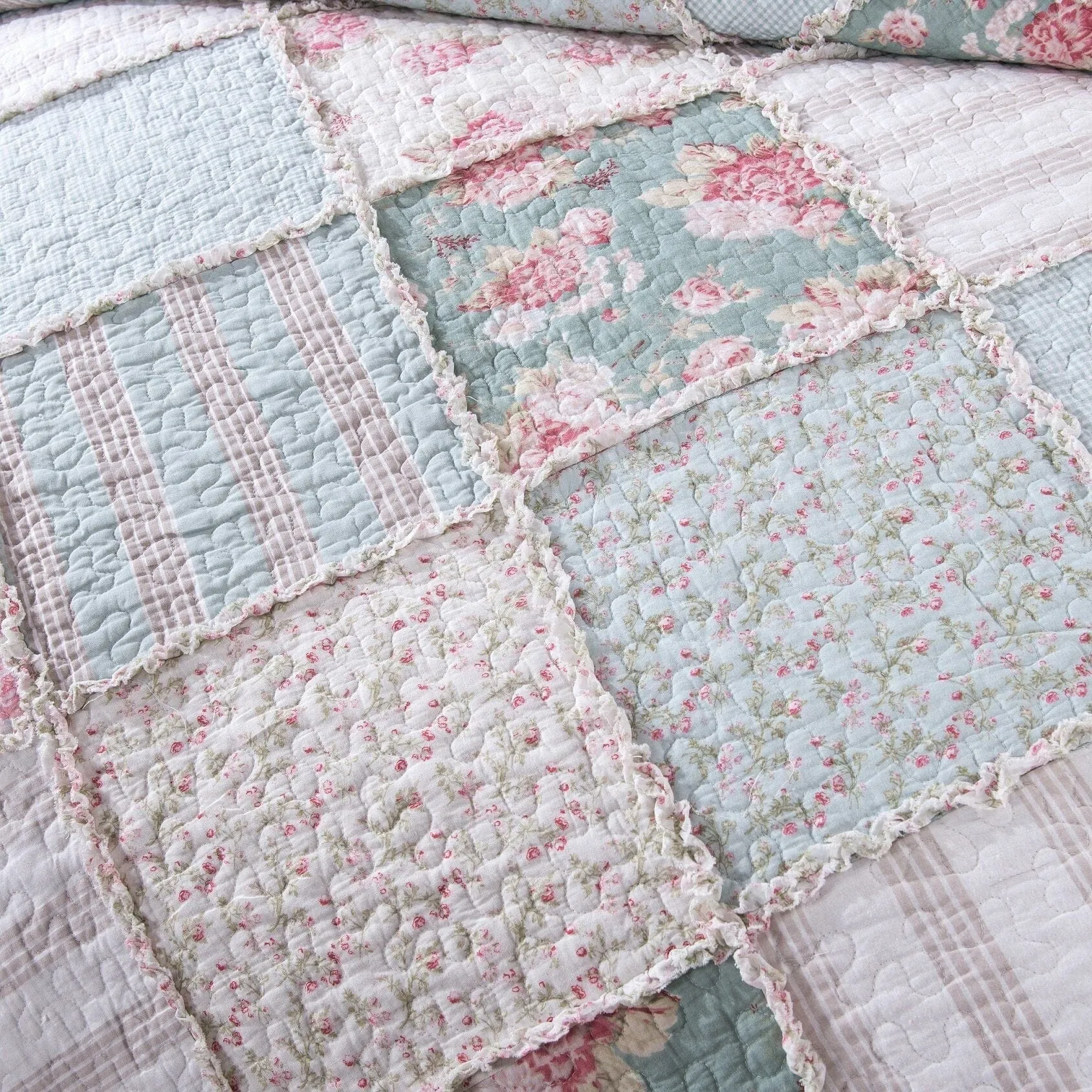 DaDalogy Bedding Bed in a Bag Bundle Set - Hint of Mint Cottage Floral Pastel Patchwork Bedspread Set (JHW3036)