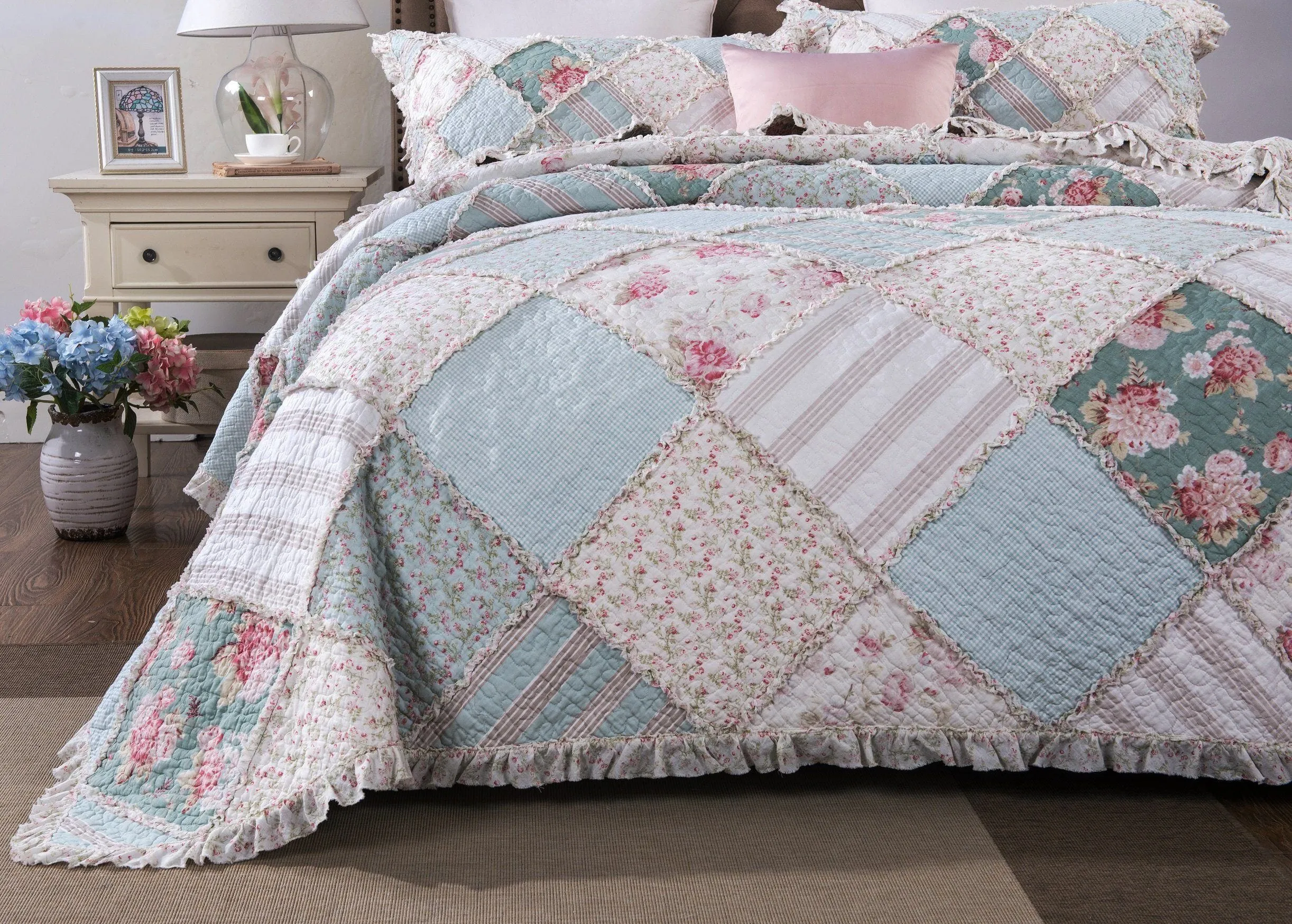 DaDalogy Bedding Bed in a Bag Bundle Set - Hint of Mint Cottage Floral Pastel Patchwork Bedspread Set (JHW3036)