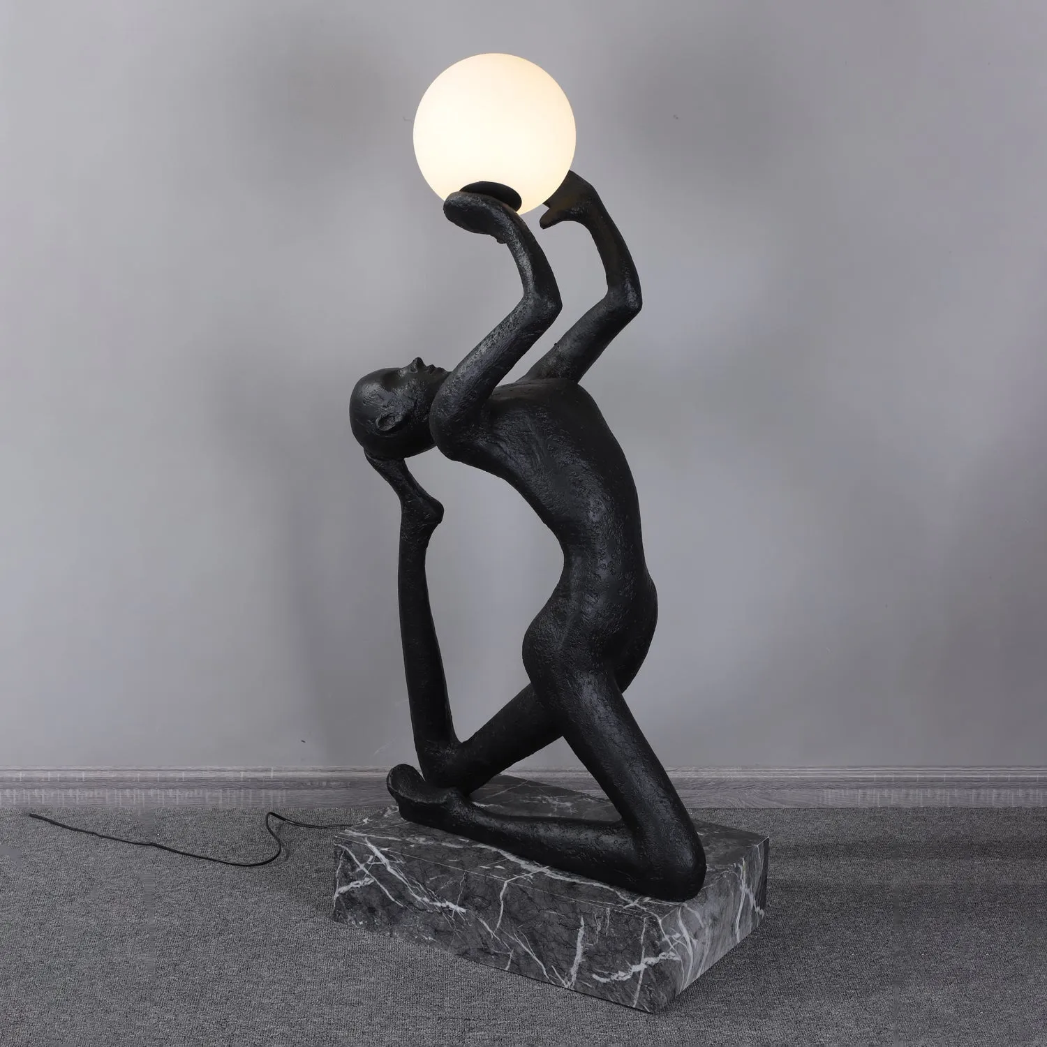 Isadora Sculpture Floor Lamp