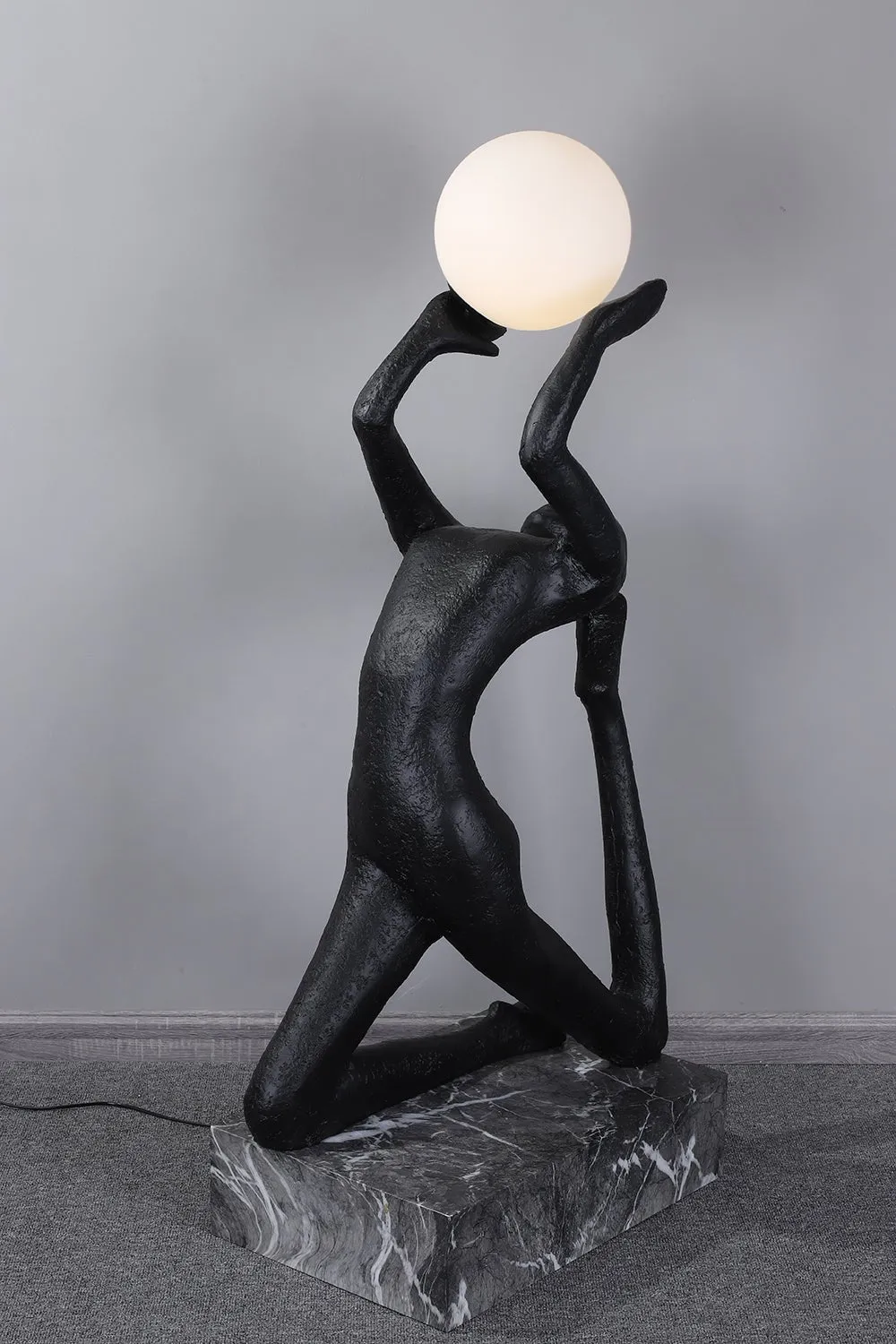 Isadora Sculpture Floor Lamp