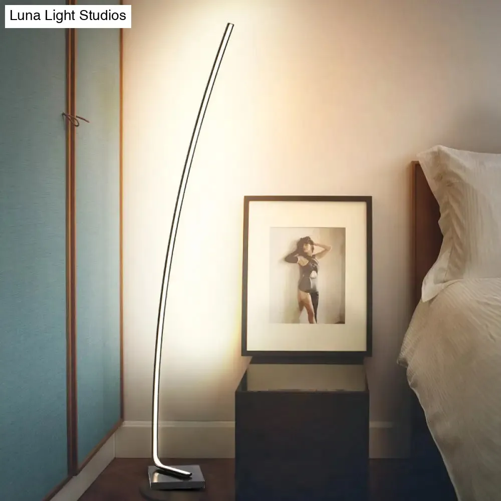 Metallic Curved LED Floor Lamp - Sleek Black/White/Gold Design for Reading, Bedside, and Stand-Up Lighting