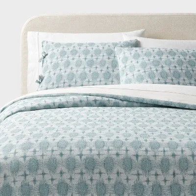 New - King Yarn Dye Ikat Duvet Cover and Sham Set Ivory/Teal Blue/Light Teal Blue - Threshold