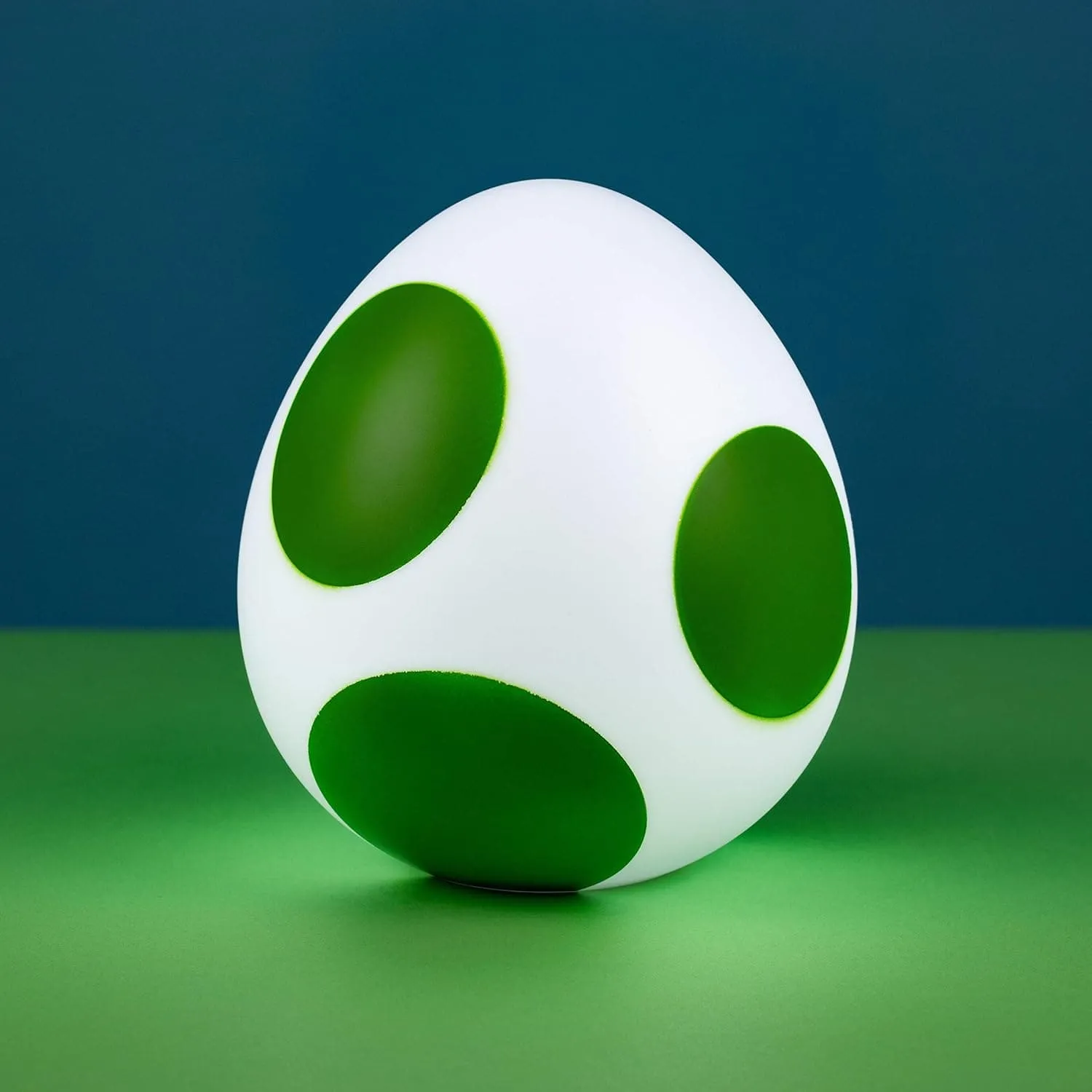 Paladone Yoshi Egg Light, Super Mario Bros Collectible Figure Light