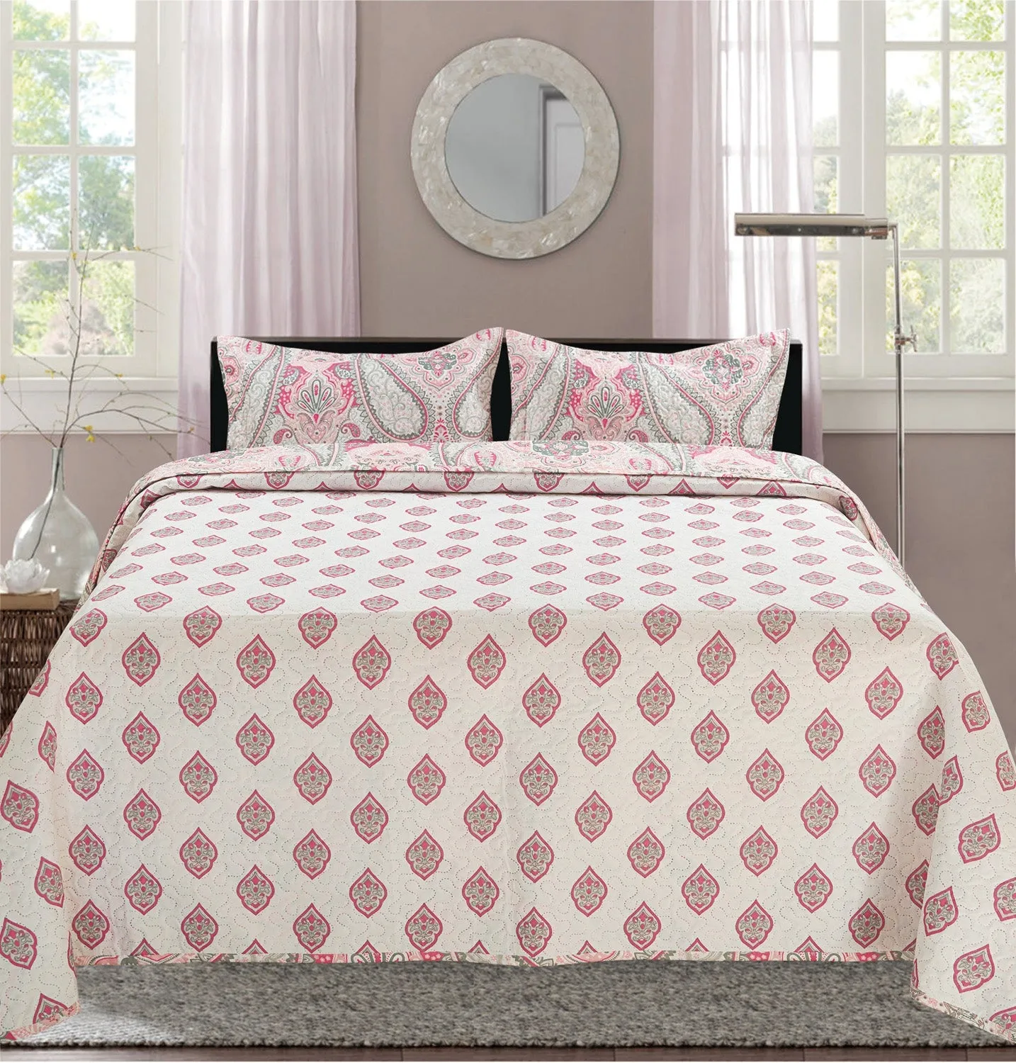 Premius Paisley Printed Reversible Quilt Set, Pink