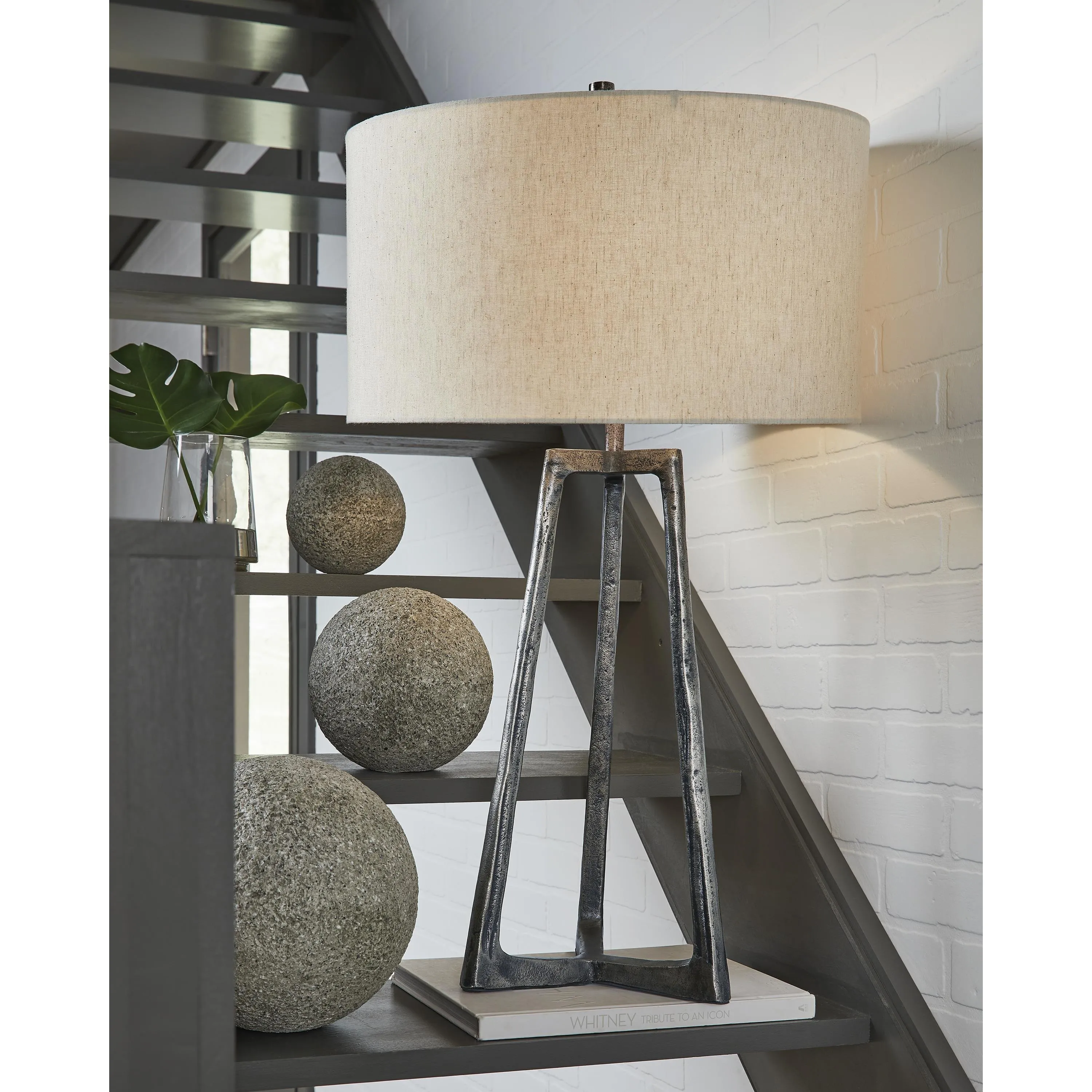 Signature Design by Ashley Ryandale Table Lamp L208334